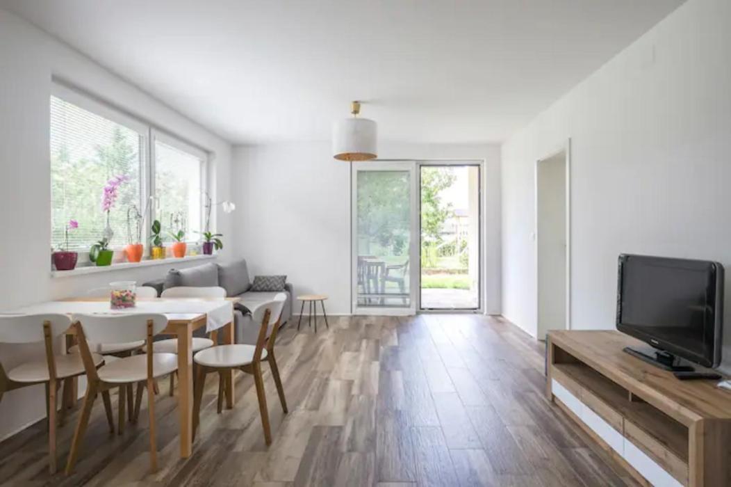Central Garden House بوستوينا المظهر الخارجي الصورة